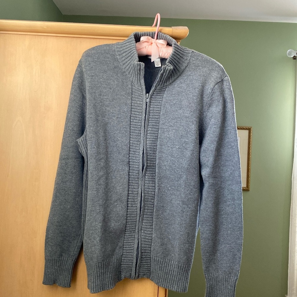 Dress barn grey colored zip up sweater . Size L. Ribbed collar, cuffs and waist